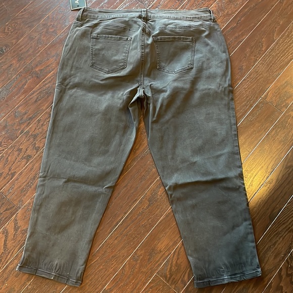 New ALIVIA FORD Plus Size Women’s Midrise Stretch Dye Skinny Denim Ankle Jean - Picture 3 of 6